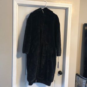 UGG WOMEN KOKO INK BLACK OVERSIZED FAUX FUR JACKET COAT Size XS/S
